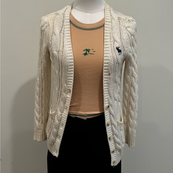 Abercrombie & Fitch Jackets & Blazers - ❌SOLD❌Abercrombie Cable Cardigan